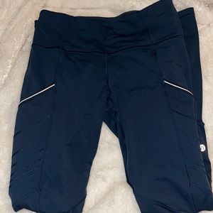 LuluLemon Women’s Fleece-Lined Leggings size 6